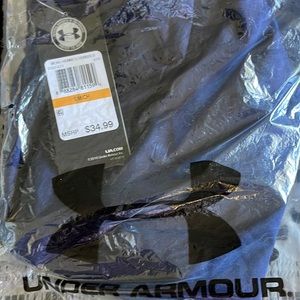 Underamour sweat wicking - compression training tee “mens small”